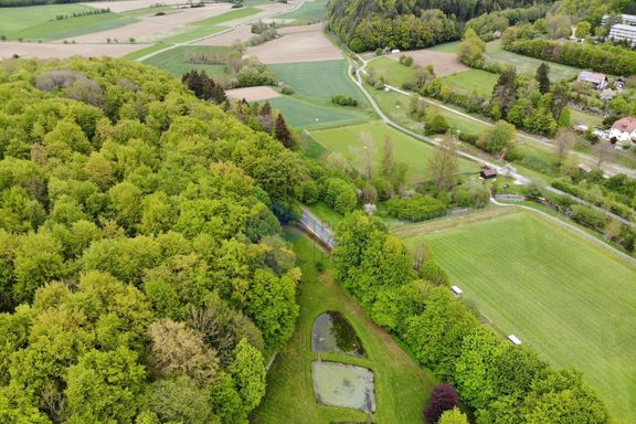 Baugrundstück im allgemeinen Wohngebiet – Erschlossen